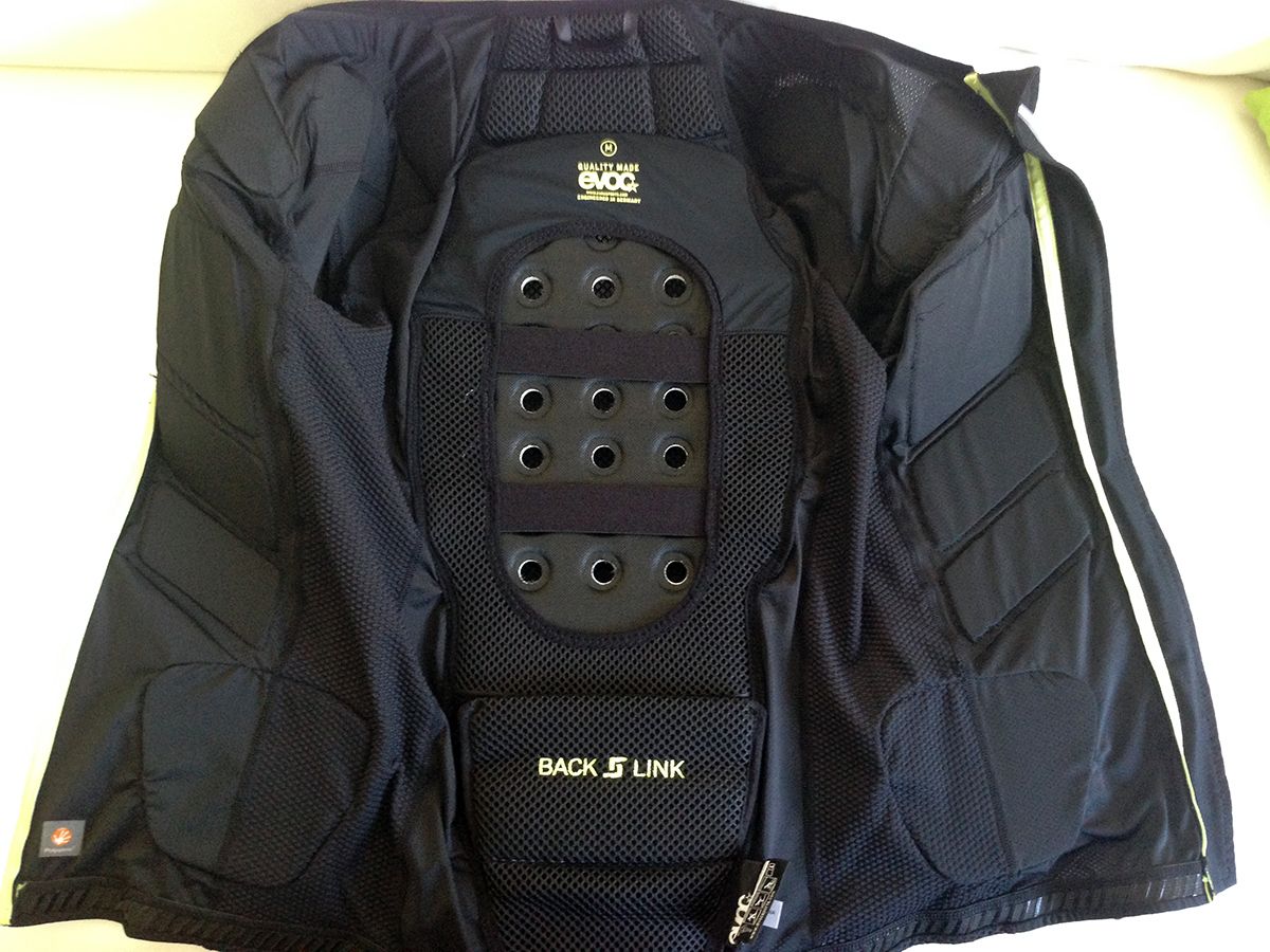 evoc protector jacket pro