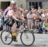 12519-dicke-frau-auf-dem-fahrrad.jpg