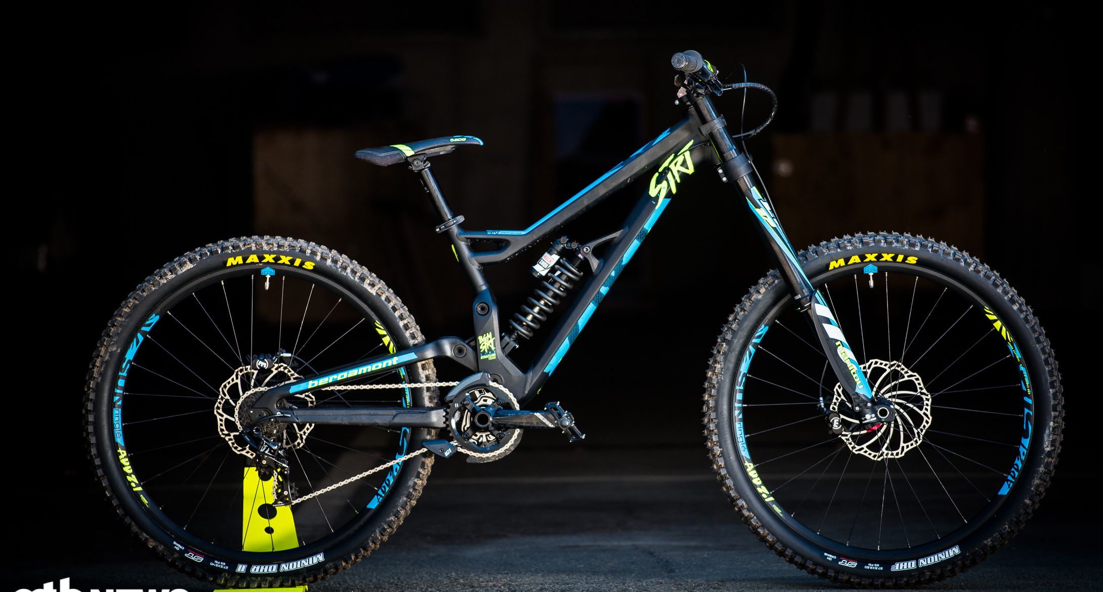 Bergamont Straitline 2017: Neues Downhill Geschoss aus Hamburg MTB Bergamont Straitline 2017: Neues Downhill Geschoss aus Hamburg MTB