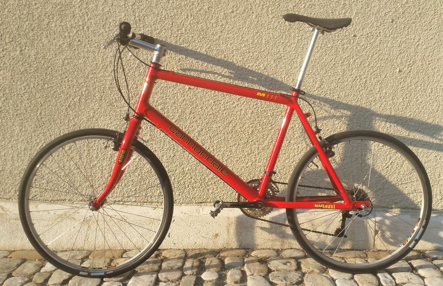 916618
