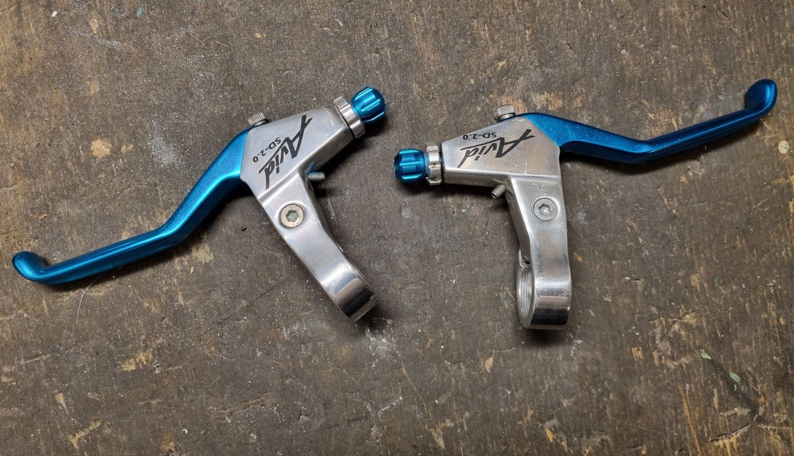1996 Avid SD2_0 canti.jpg