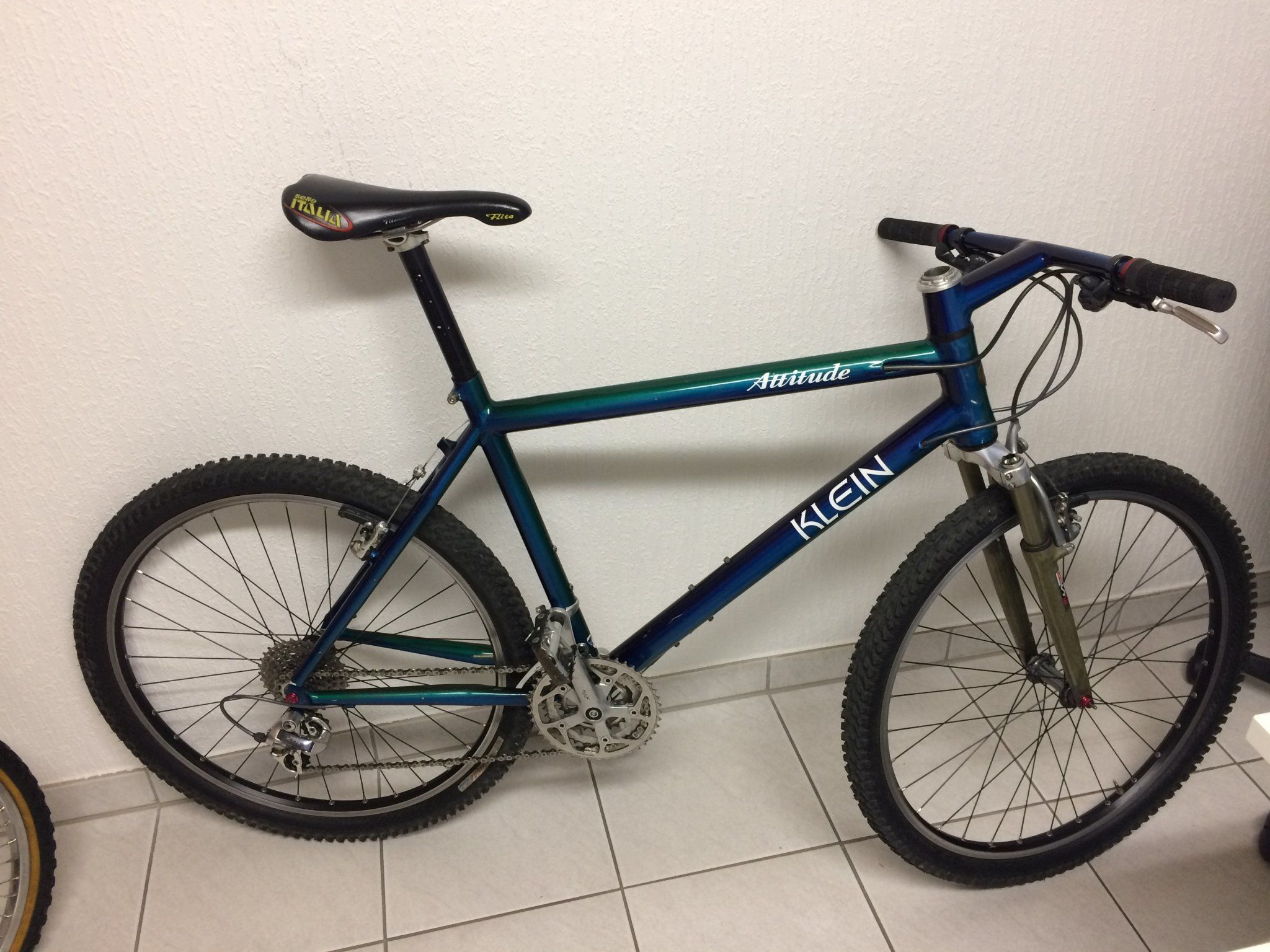Klein attitude online for sale