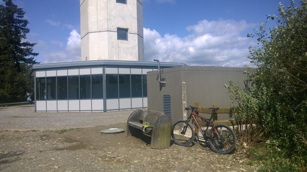 2014 08 18 Willingen WP_20140818_011 cube am ettelsbergturm.jpg