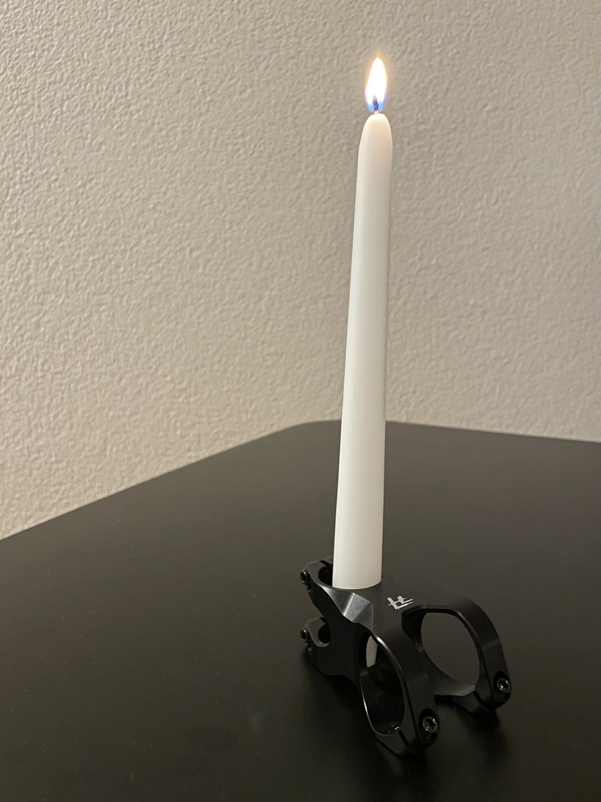 77candle.jpg