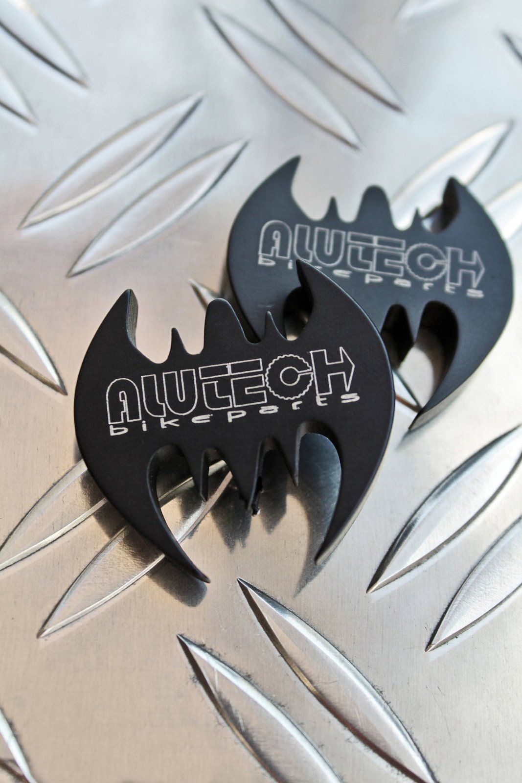 Alutech Cable hanger batwings.jpeg