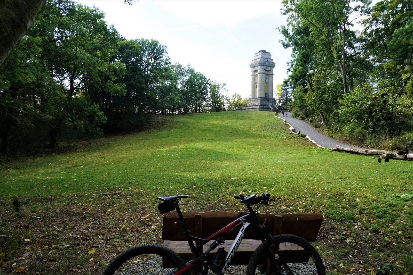 Avatar unterhalb des Bismarckturm.JPG