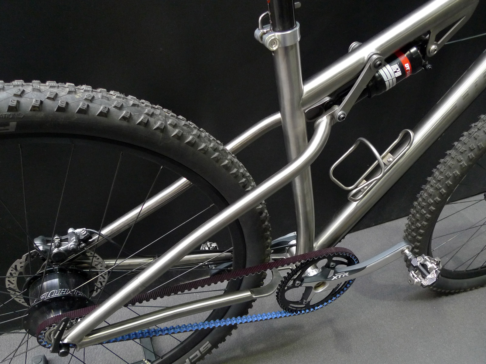 BFS_Hilite_titanium-XC-trail-full-suspension-prototype_rear-end.jpg