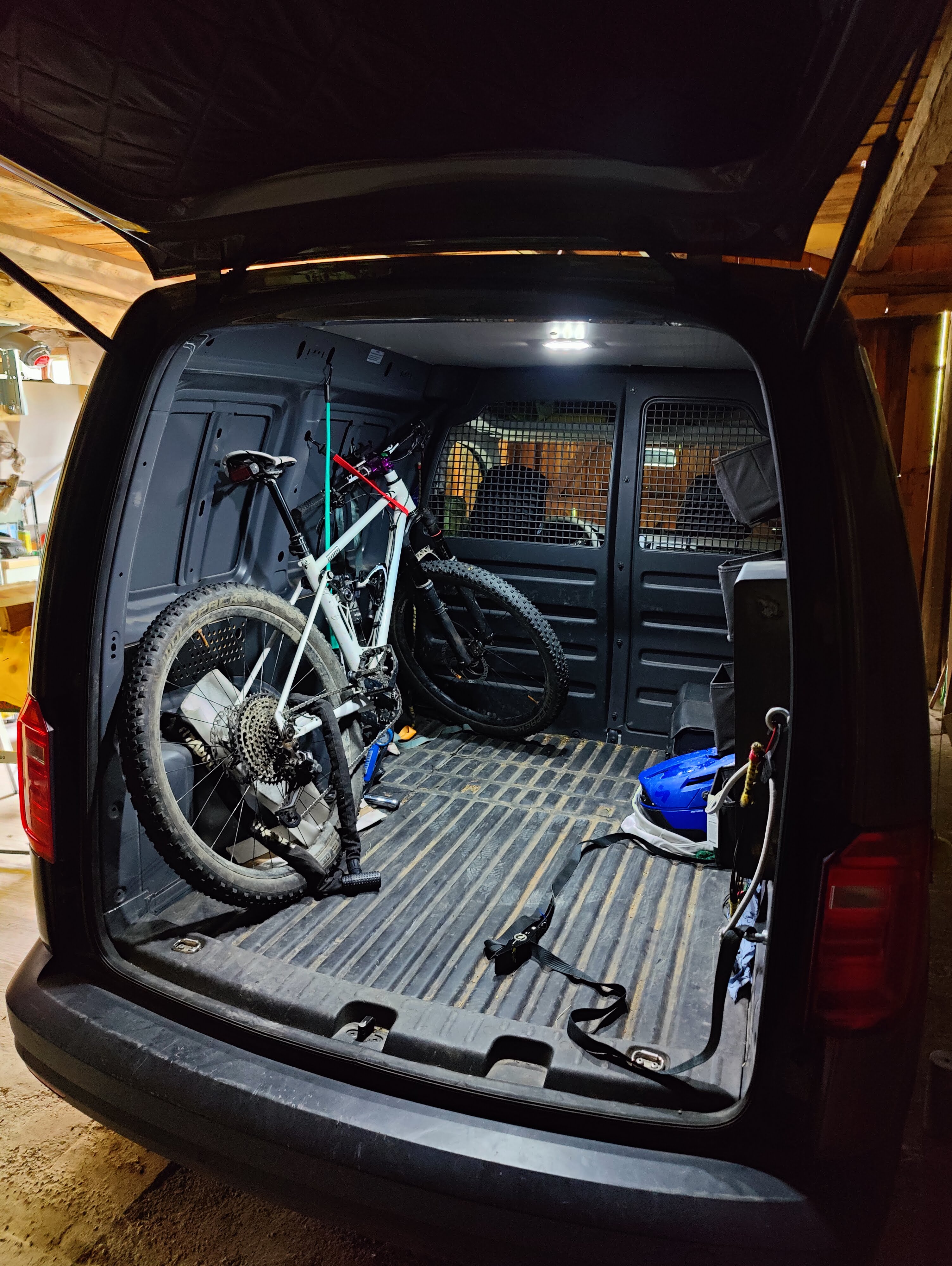 Caddy 4-Project 12 Vertigo-650B (4).jpg