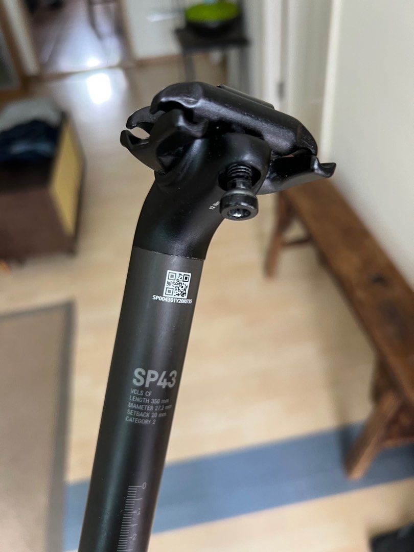 canyon_sp43_vcls_cf_seatpost_1673940209_8c1bd775_progressive.jpg