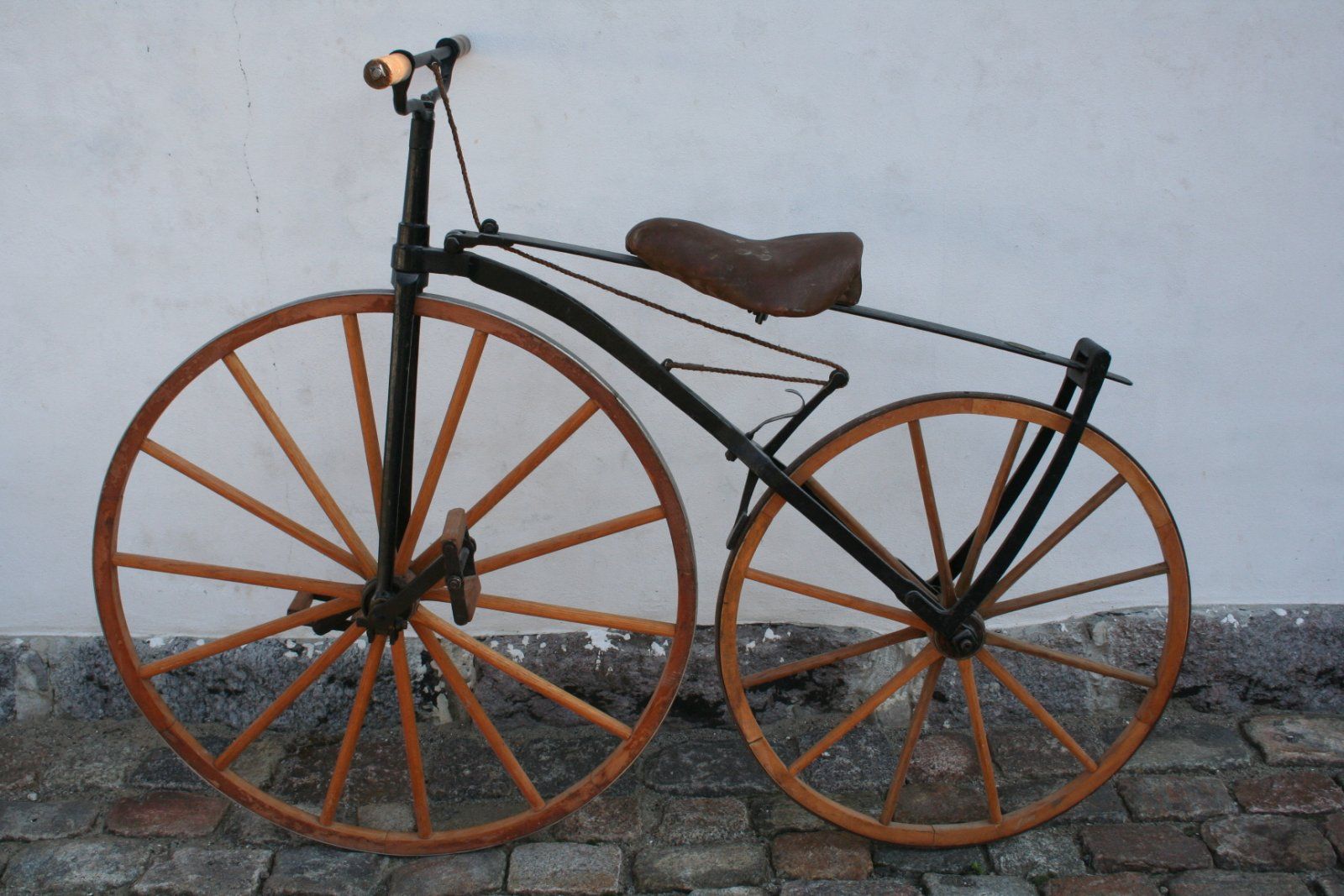 Fahrrad 1900 Scaled Size.jpg