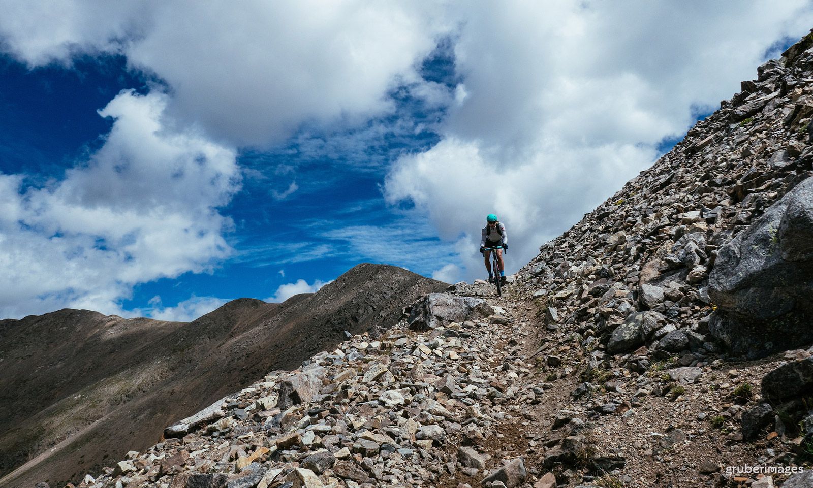 how-to-pick-gravel-tires.jpg