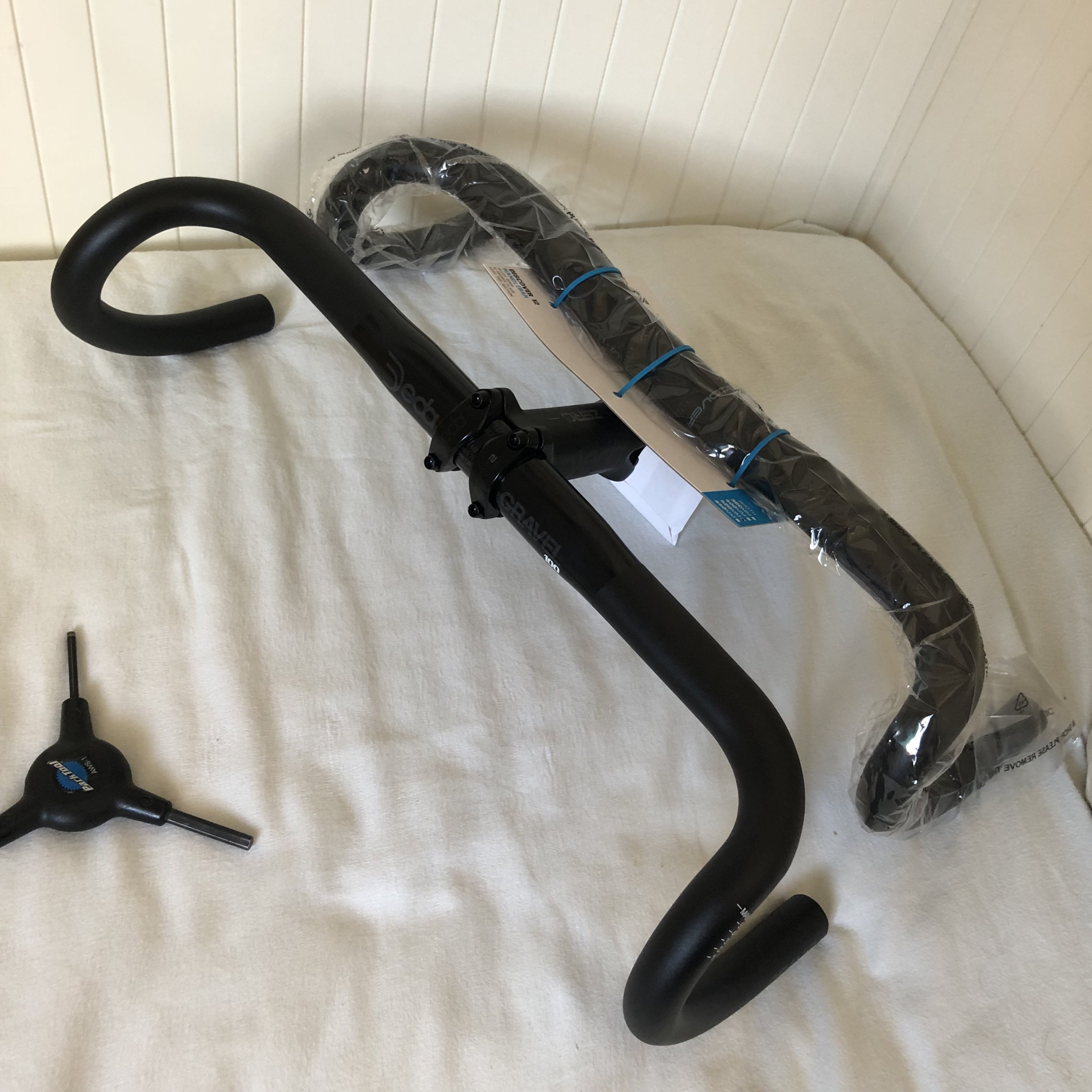 Deda in Triple butted alloy 7050 angenehm leicht 