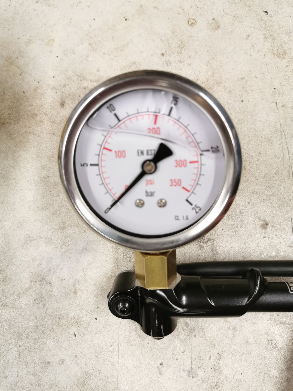 Wasserdruckmessgerät - So funktioniert's