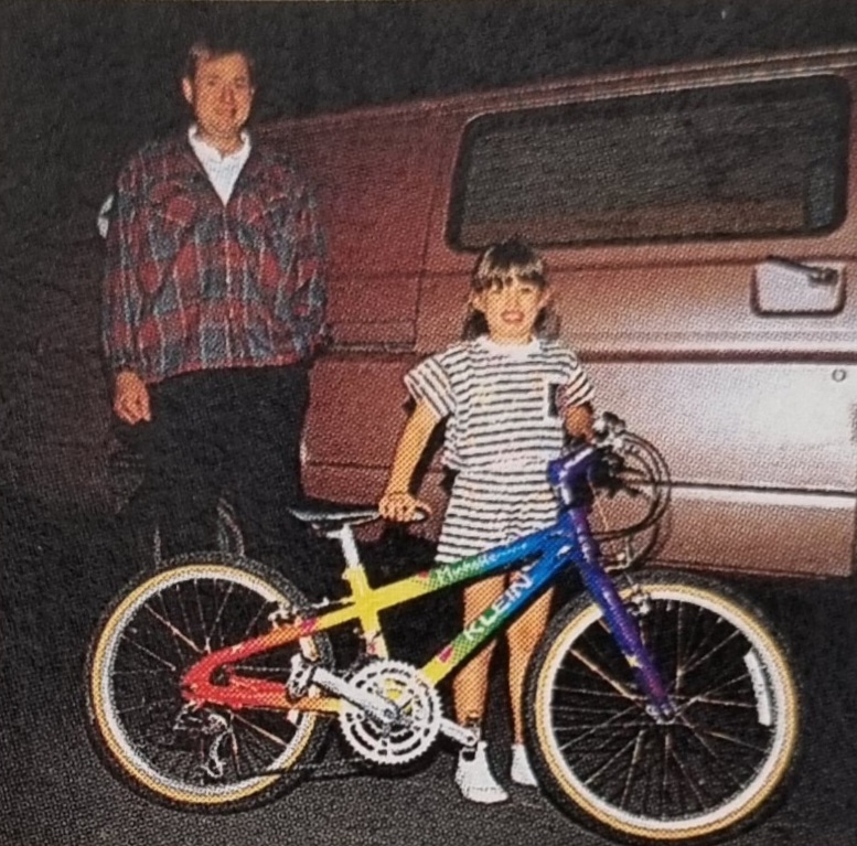 Klein Gary mit Tochter Michelle aus Bike 5 1993.jpg