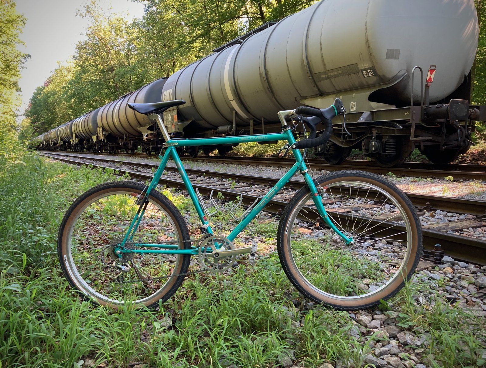 Maruishi-Discovery-AtTheTrainTracks - 1.jpeg