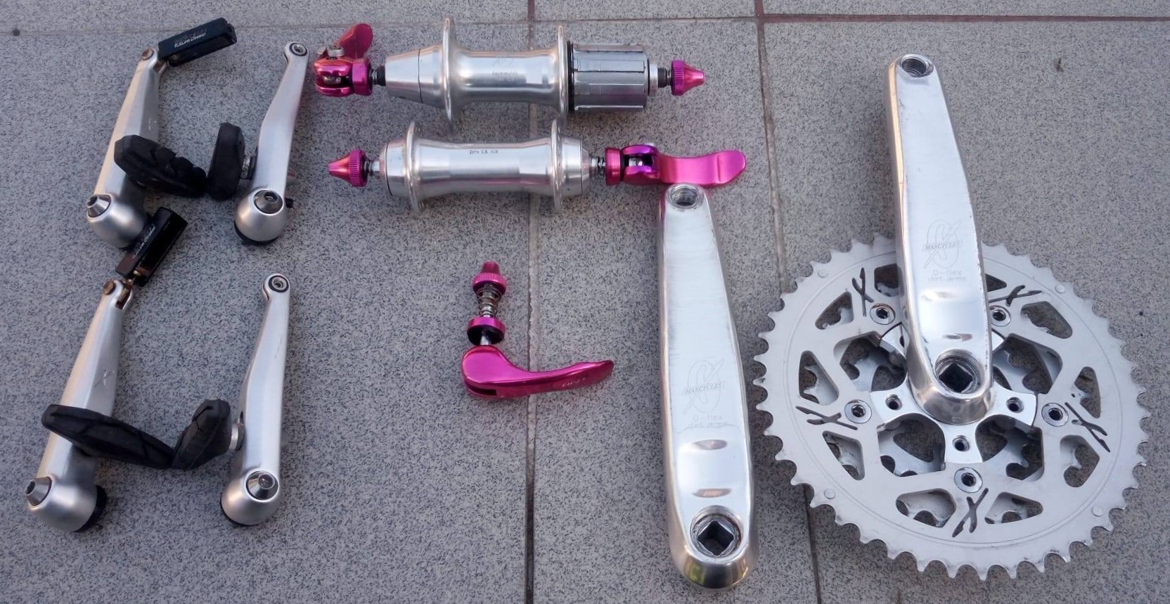 Maxcycles Komponenten Set facebook1.jpg