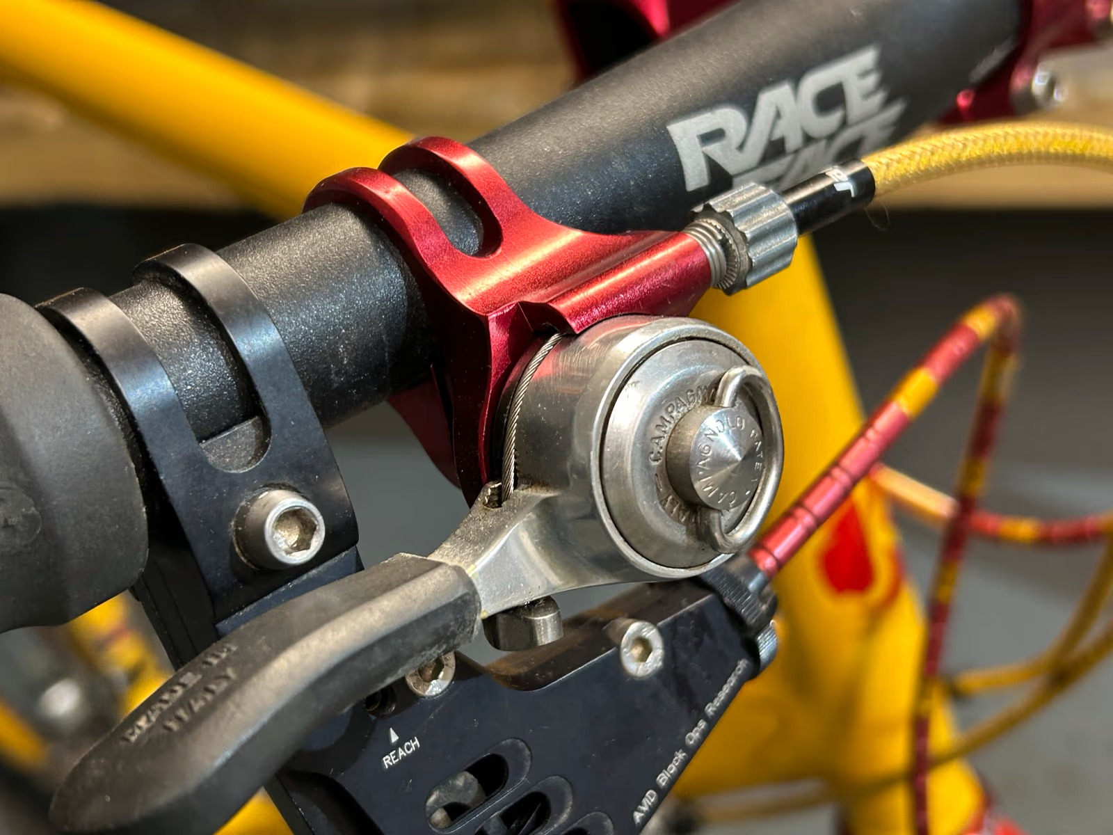 Moonhead Machine Adapter Perches um Campa shifter an Flatbar zu montieren Bsp.jpg