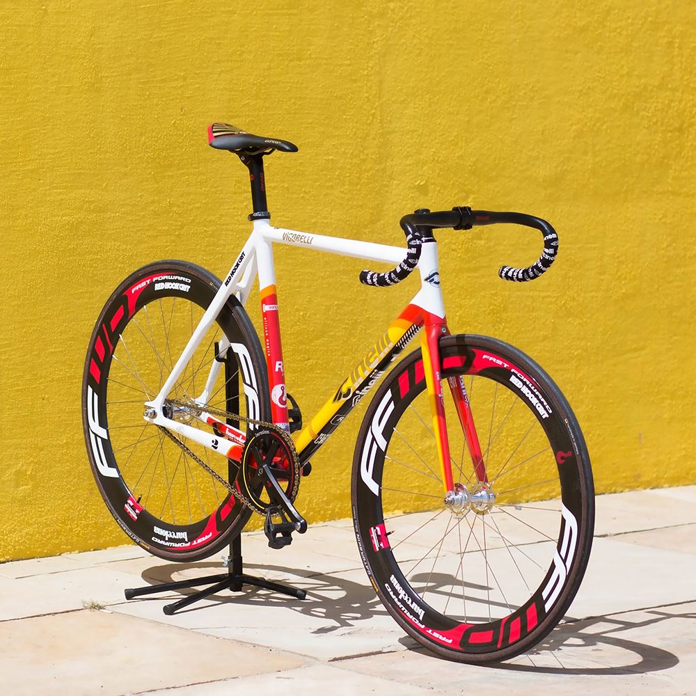 red-hook-criterium-cinelli-prize-bike-large.jpg