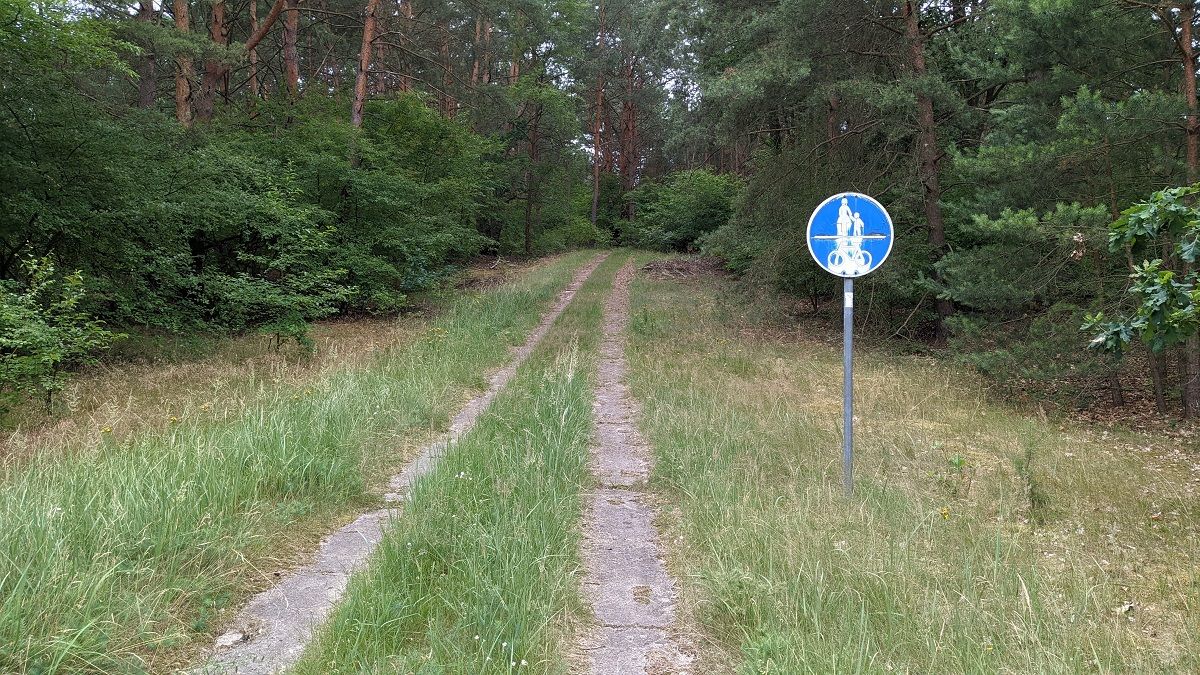 Sinnloses Schild.jpg