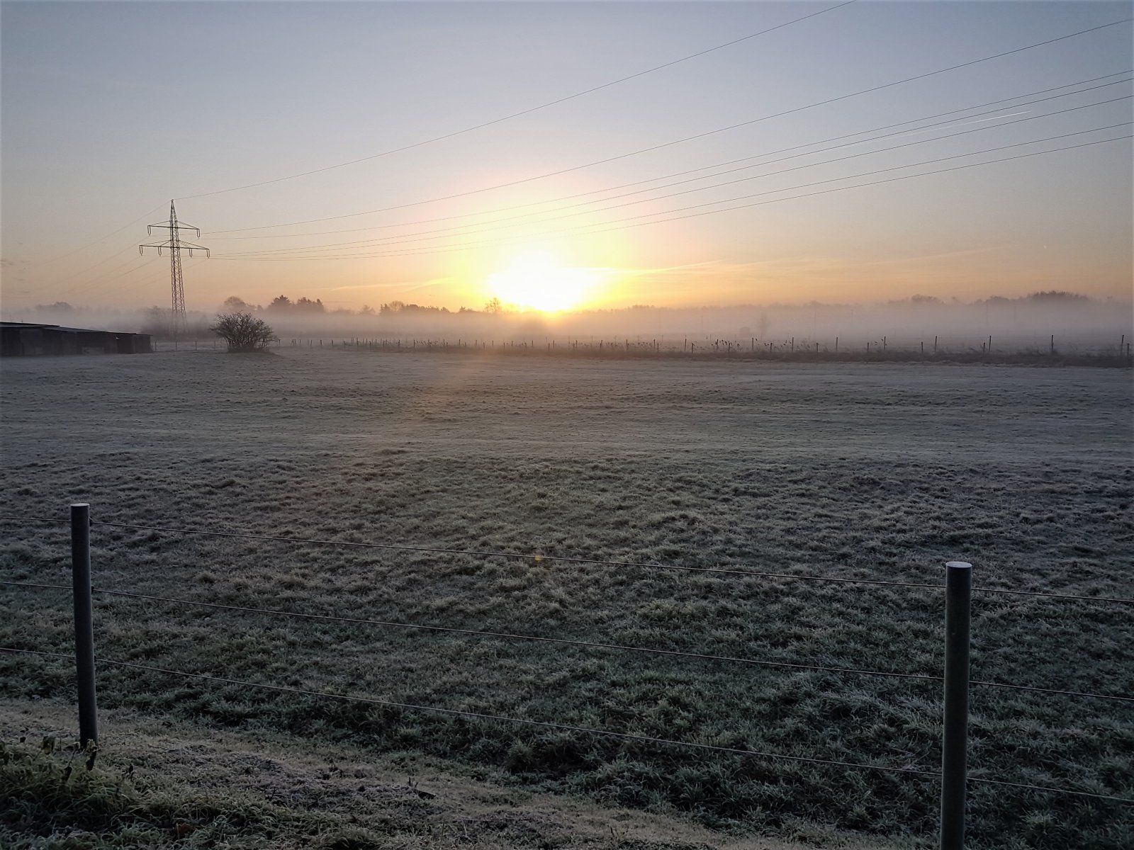 Sonnenaufgang in der Schunterniederung bei Querum.jpg