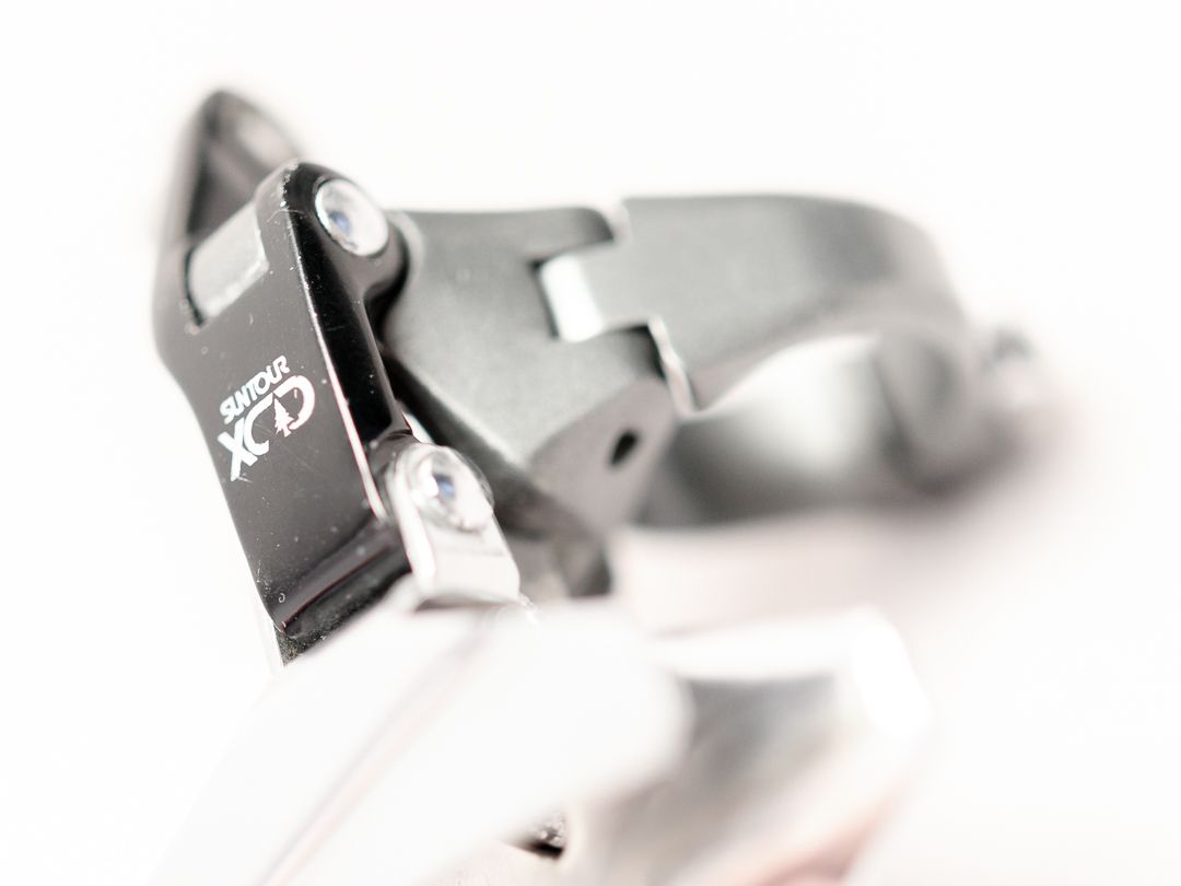 suntour-xcd-6000-front-derailleur-3.jpg