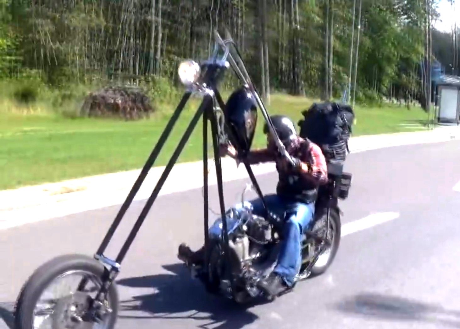 this-is-the-most-ridiculous-apehanger-handlebar-to-date-video-98424_1.jpg