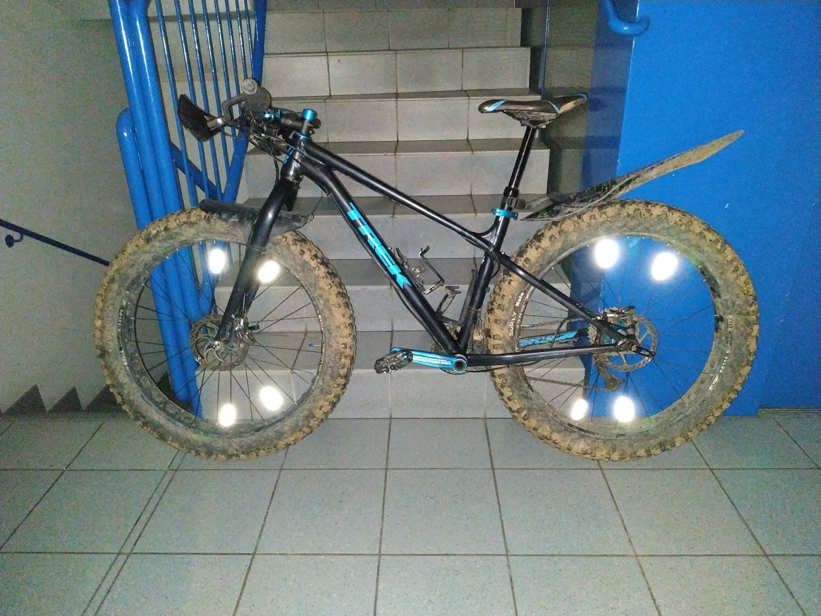 Trek Farley 6 - Flectr (2).jpg