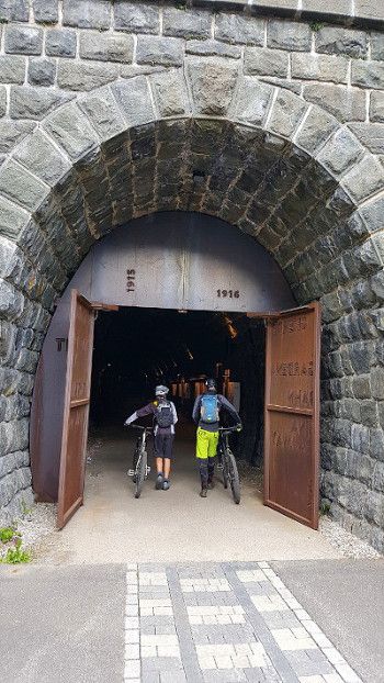 Tunnel 350.jpg