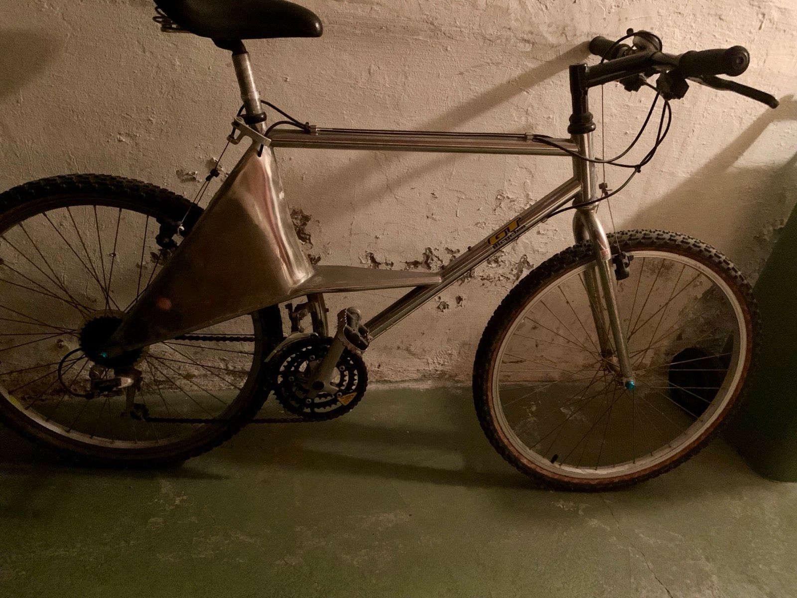 Unknown Bike mit Verkleidung ebay KA1.jpg