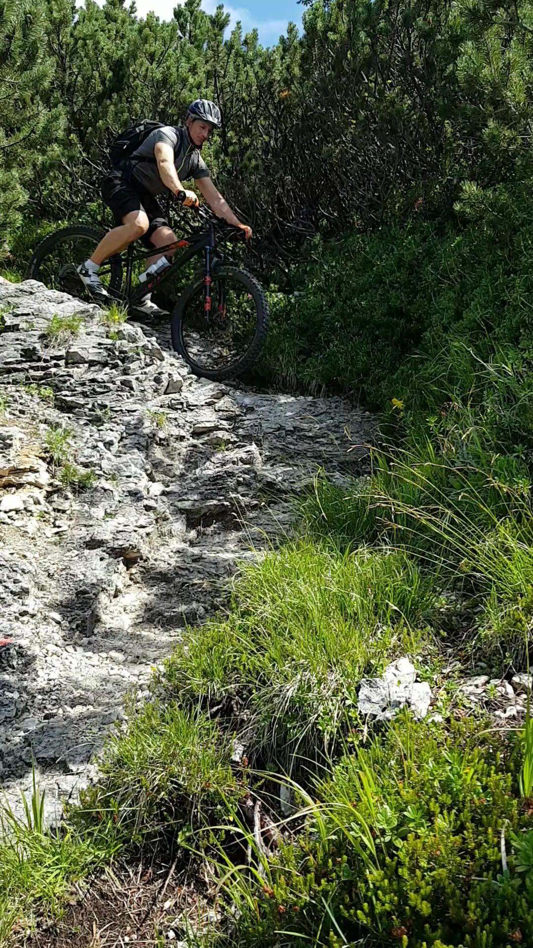 VideoCapture_20190801-200424.jpg