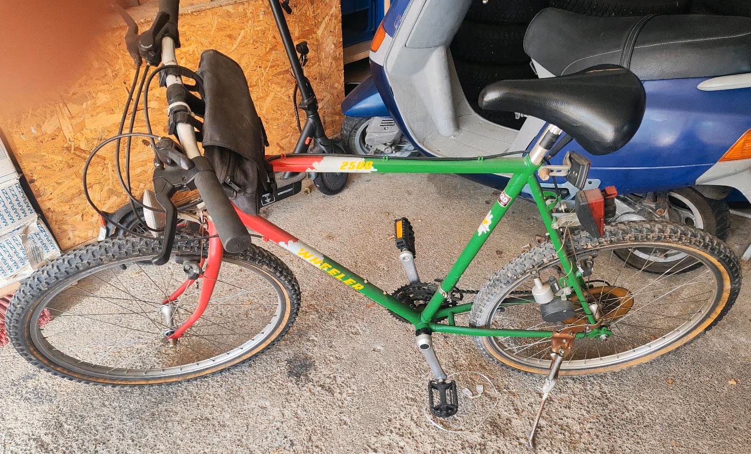 Wheeler 2500 1988 oder 89 KA bunt.jpg