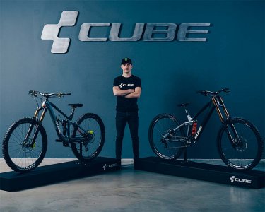 danny-hart-fichaje-cube-factory-racing-team.jpg