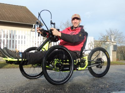 WildOneMTBHandbikemitOli1.JPG