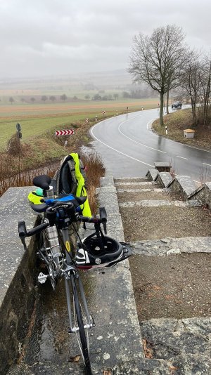 Am Weinberg bei Bockenem im Regen.JPG