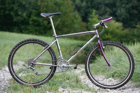 2020-02-13-170838_lynskey-la-story-familiale-de-passionnes-du-titane[57c81b3dc2853ed1caa0259f1...jpg
