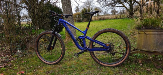 Trek Slash2025.jpeg