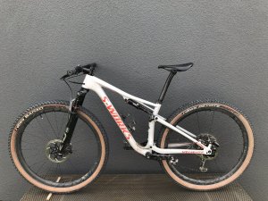 Specialized_EPIC_White_00005.JPG