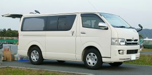 Toyota_Hiace_H200_501.JPG