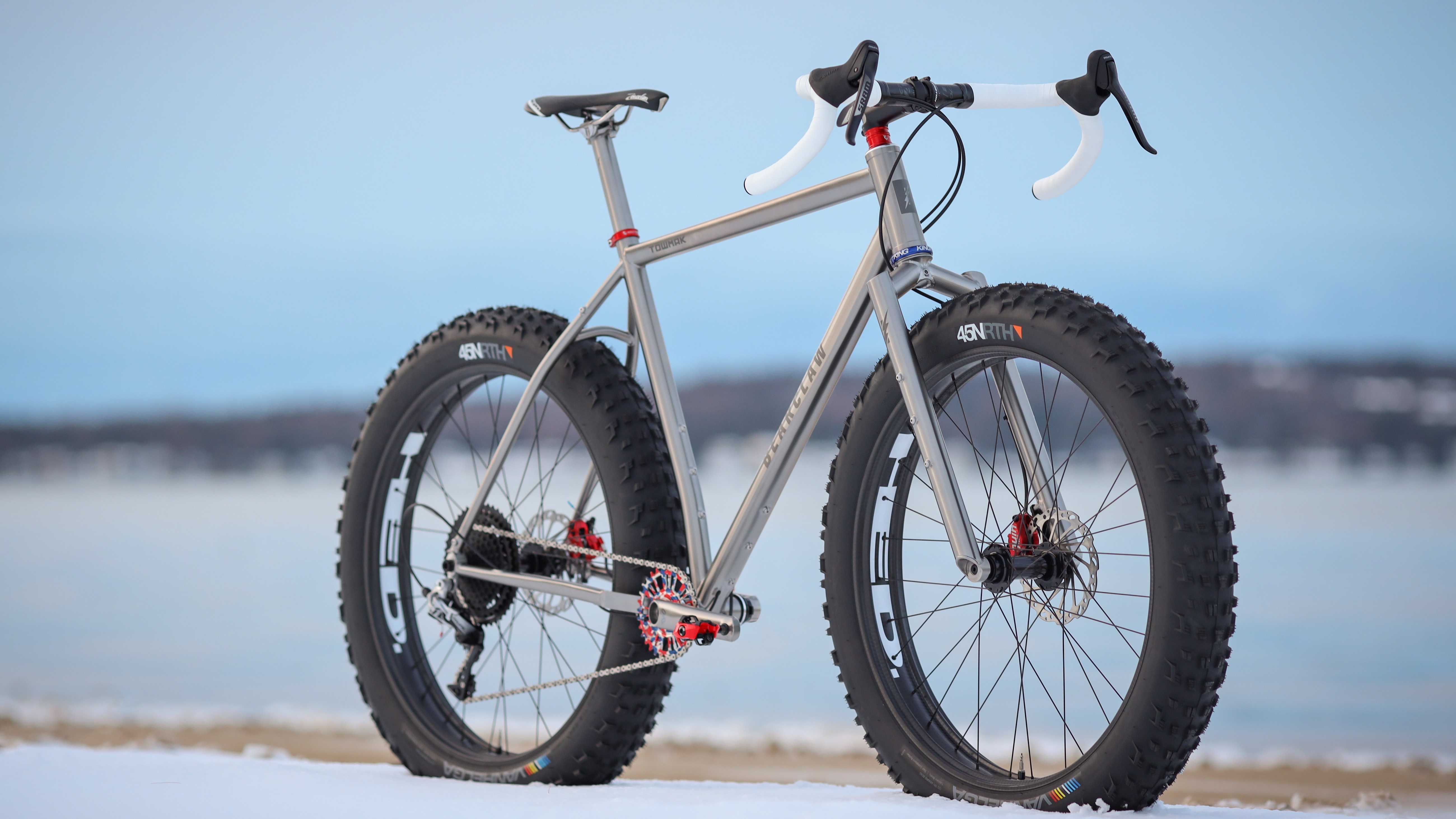 Titanium-Winter-Fat-Bike-Towmak-HED-carbon-wheels-1.jpg