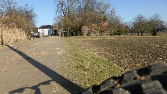 2112529-pzgng55vl7rh-10burgkessenich-medium.jpg