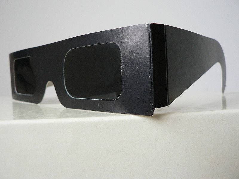 800px-Eclipsbril.JPG