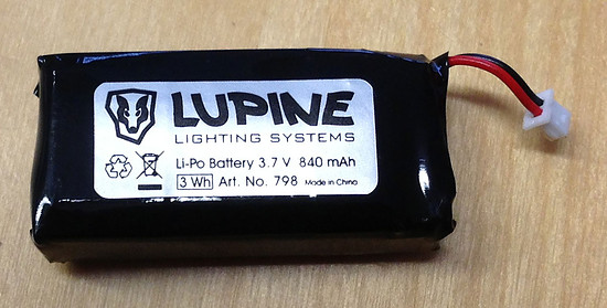 1681245-c1mxxbnjm6cb-tailight_battery-medium.jpg