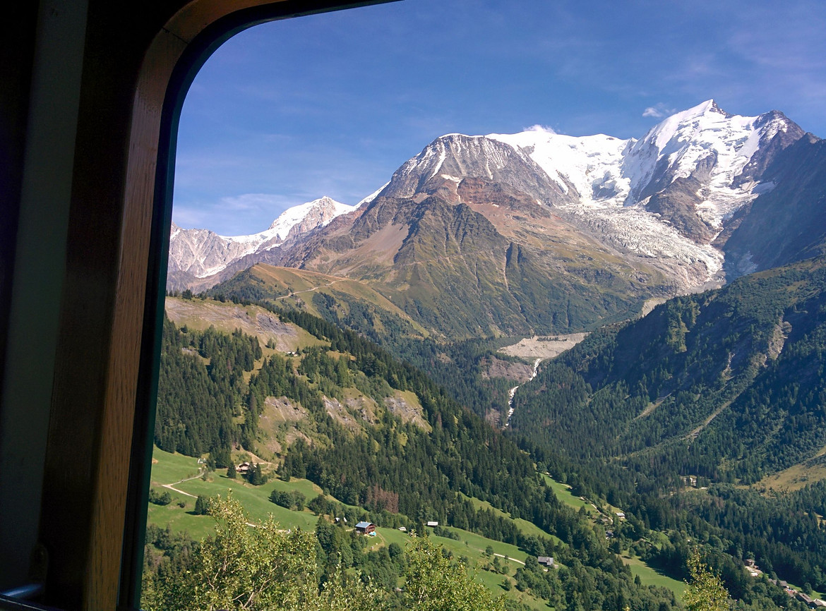 1891922-cb1y8ga435mf-6_4_mont_blanc_tramway-large.jpg