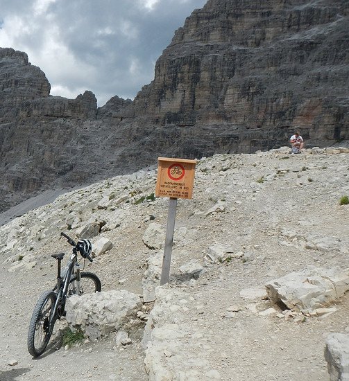 medium_Dolomiten-Paternsattel-Bikeverbot.jpg