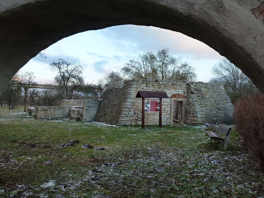 1024px-Ruine-Schkortleben.jpg