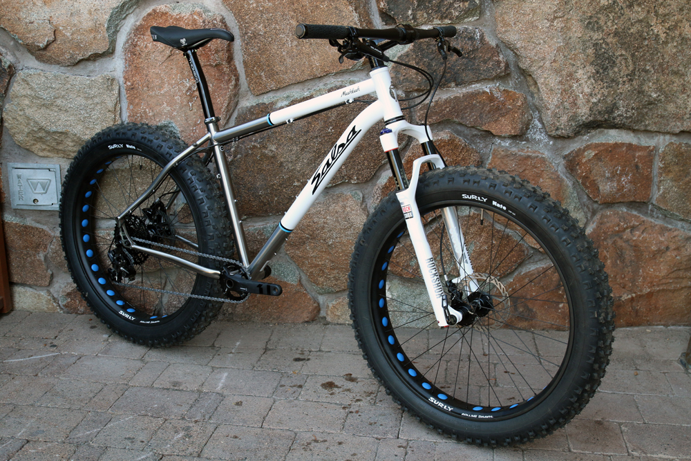 Salsa-fat-bike-2015-bucksaw-blackborow-mukluk-ti-beargrease-alloy-full-suspension-front-35.jpg