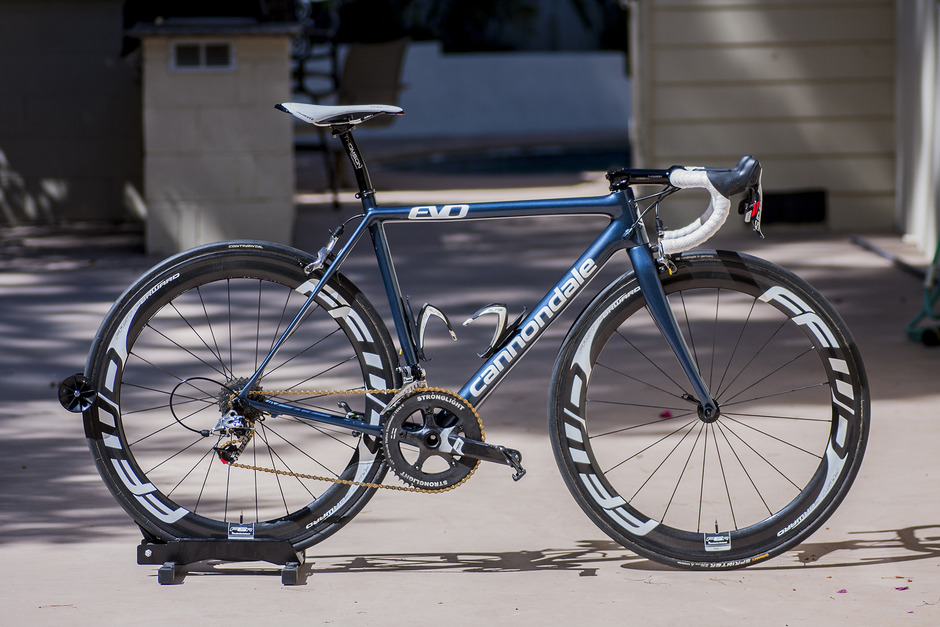 2013-custom-painted-cannondale-evo-17438_1.jpg