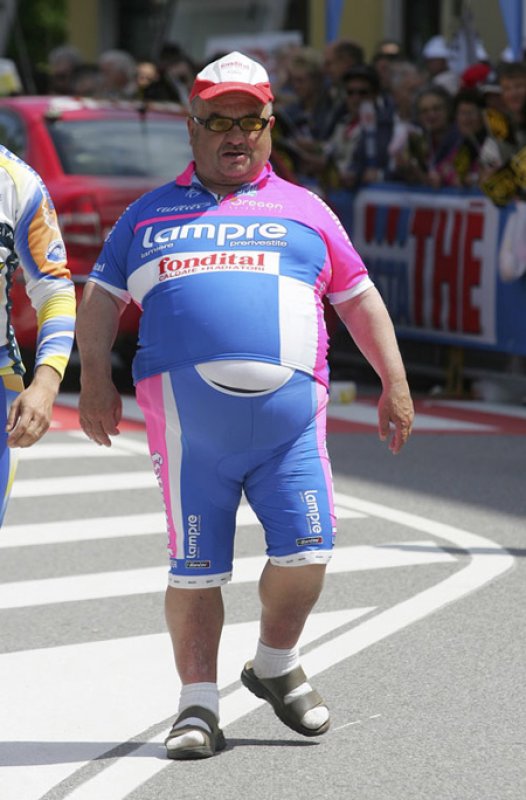 Fat-Guy-In-Spandex.jpg