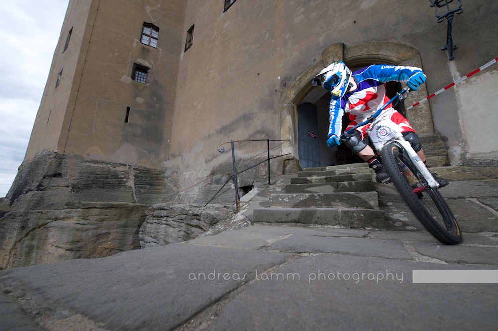„Need to repeat“ – Burgendownhill in der Festung Königstein mit Hans Rey