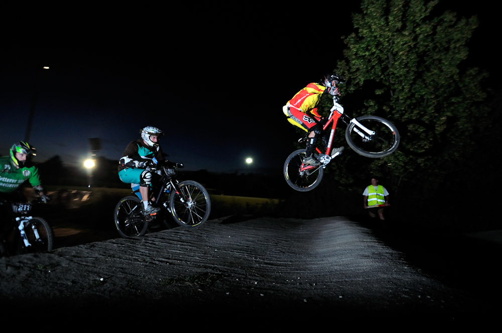 SIXPACK-Racing 4Cross Cup – der 7. Lauf bei Nacht in Aichwald